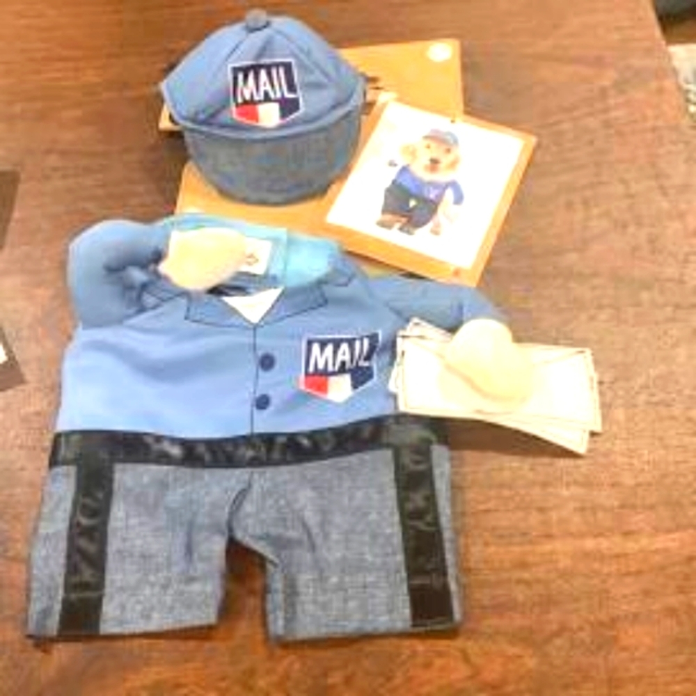 Medium Witchcrafters Mailman Pet Costume